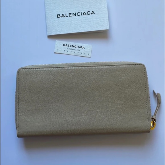 NWT Balenciaga Wallet - Picture 2 of 9